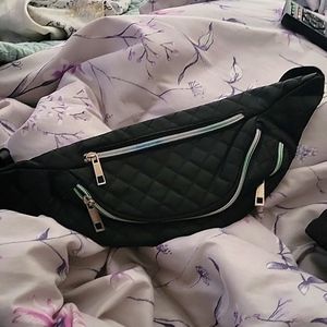 Black fannypack with rainbow zipper